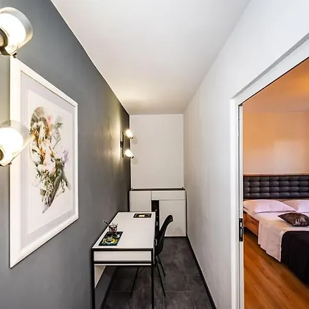 Apartment Luxury Modern With Garden Near Old Town Zadar